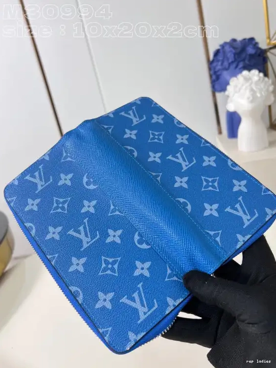 Cheap LOUIS VUITTON ZIPPY WALLET-10*20*2 cm 0514